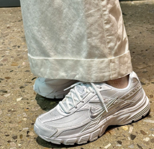 Giay Nike Initiator 'White Photon Dust' FZ9020-100