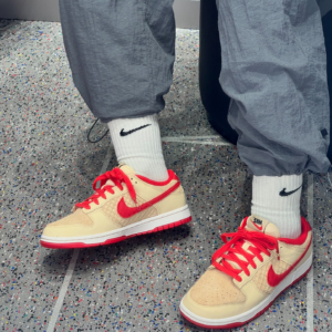 Giay Nike Dunk Low 'Strawberry Waffle' HJ9100-294