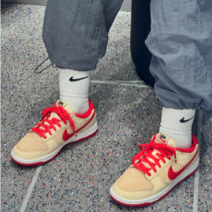 Giay Nike Dunk Low 'Strawberry Waffle' HJ9100-294