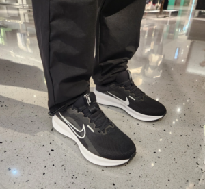 Giay Nike Downshifter 13 'Black White' FD6454-001