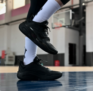 Giay Anta Kai 1 x Kyrie Irving 'Triple Black' 112431102S-10