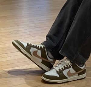 Giay Nike Dunk Low 'Medium Olive' FQ8250-200