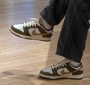 Giay Nike Dunk Low 'Medium Olive' FQ8250-200