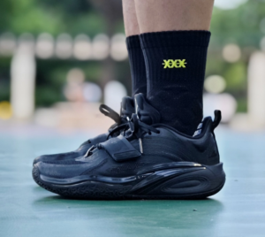 Giay Anta Kai 1 x Kyrie Irving 'Black Warrior' 312431199-4