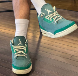 Giay Nike Air Jordan 3 Retro SP 'Nina Chanel' FZ7974-300