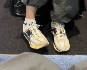 Giay Nike Zoom Vomero 5 'Since 72' HF4259-100