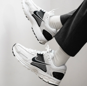 Giay Nike Air Zoom Vomero 5 'White Black' FB9149-101