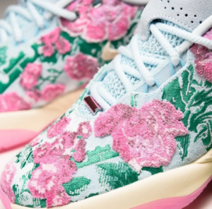 Giay Nike LeBron 21 Premium 'Roses' FV7275-401