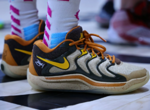 Giay Nike KD 17 EP 'Bink' HF4083-901