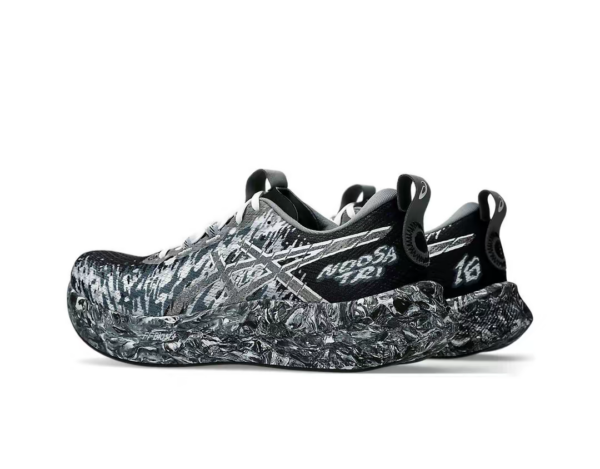 Giay Asics Noosa TRI 16 'Black White' 1011B872-001