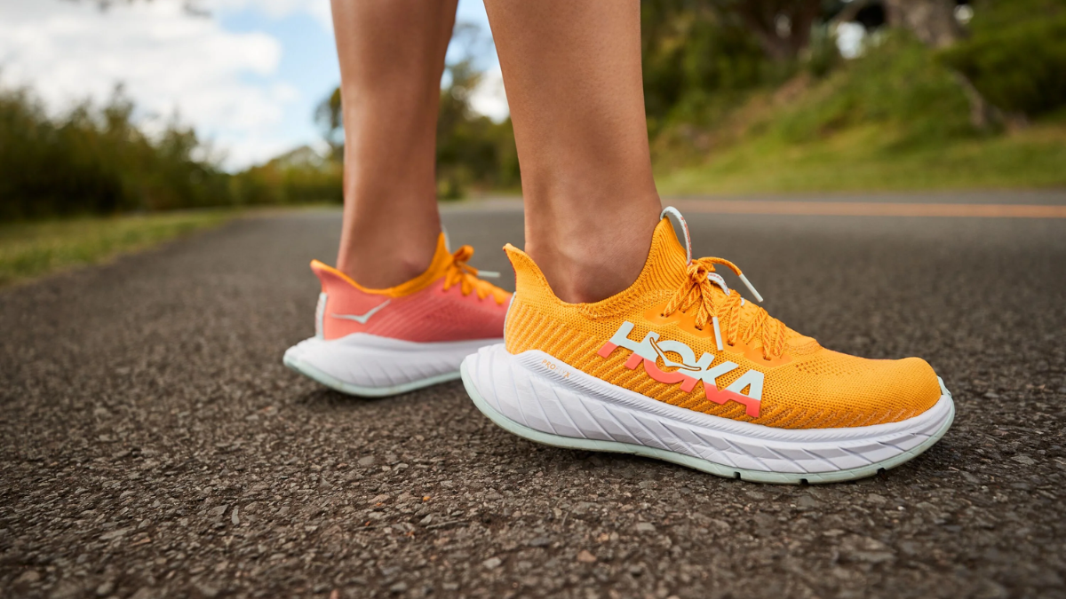 Hinh anh 1: Bung no nang luong cung 7 "sieu pham" giay di bo Hoka 2024