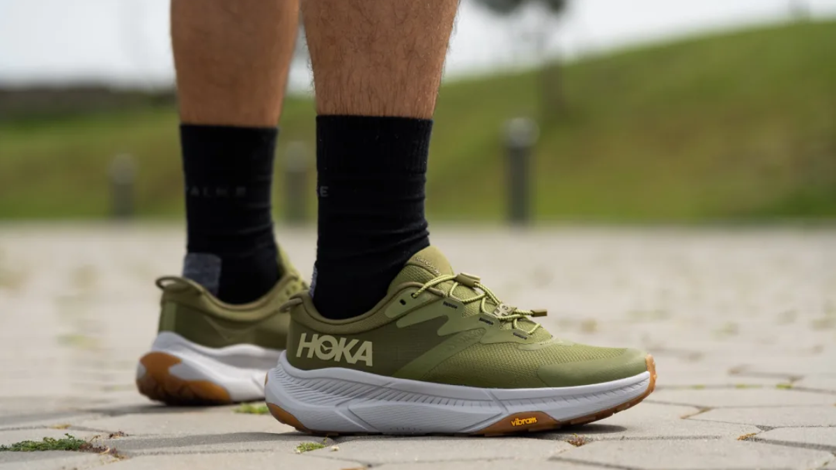 Hinh anh 2: Bung no nang luong cung 7 "sieu pham" giay di bo Hoka 2024