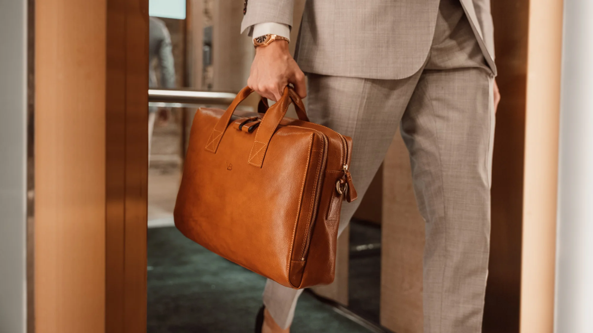 13 chiếc túi hiệu nam tiện dụng cho quý ông công sở (Phần 2) Hinh anh 1: 13 chiec tui hieu nam tien dung cho quy ong cong so (Phan 2)