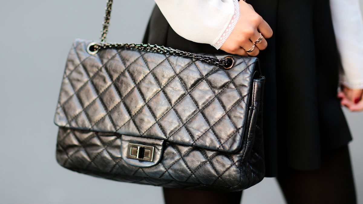 Hành trình chinh phục thời đại của túi xách Chanel Classic Hinh anh 3: Hanh trinh chinh phuc thoi dai cua tui xach Chanel Classic