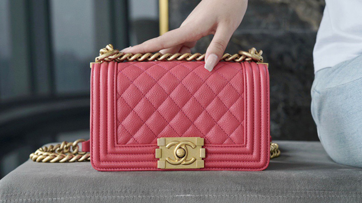 Giải mã thiết kế túi Chanel Boy: Nét độc đáo tạo nên biểu tượng Hinh anh 9: Giai ma thiet ke tui Chanel Boy: Net doc dao tao nen bieu tuong