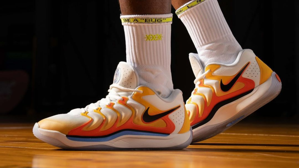 Hinh anh 1: Danh gia Nike KD 17: Lieu co dang nang cap tu KD 16?