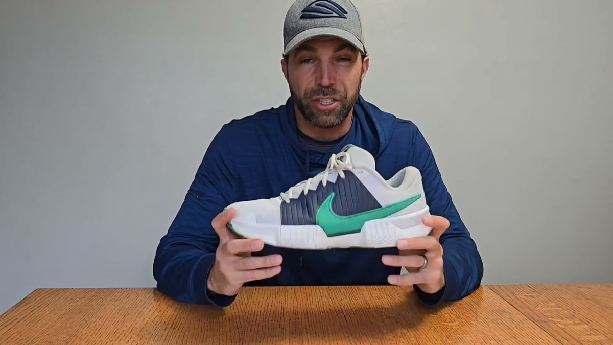 Hinh anh 1: Nike Zoom Challenge PB: Hieu Suat Vuot Troi