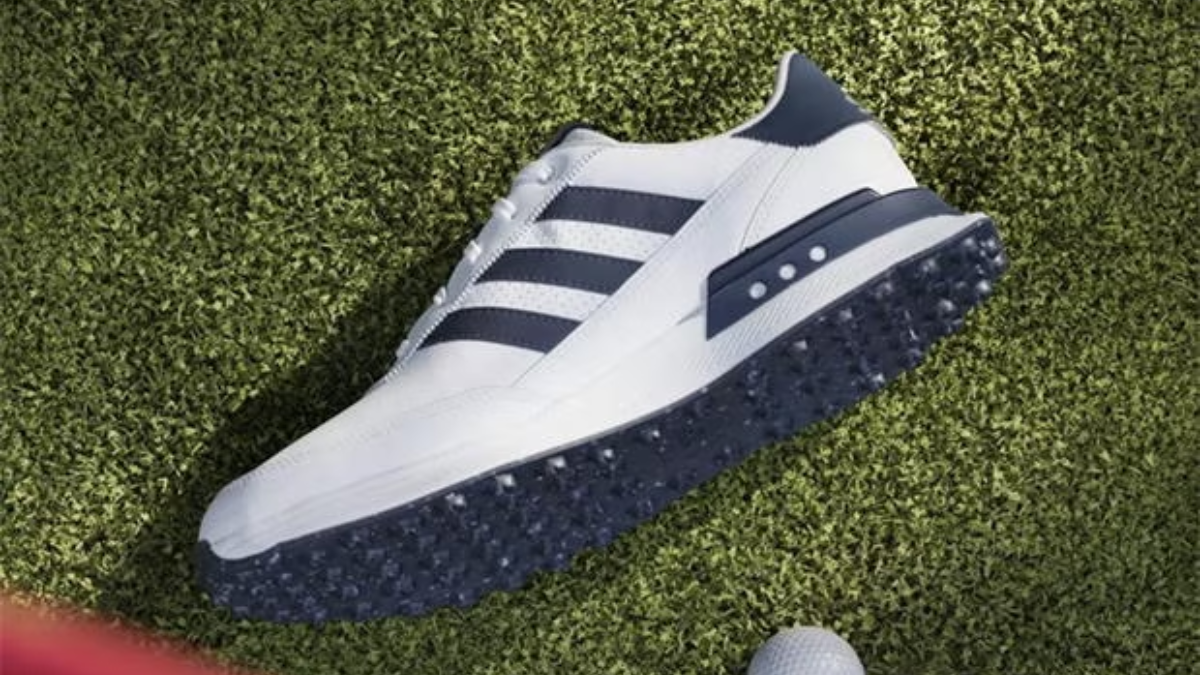 Gợi ý những mẫu giày Golf tốt nhất cho người mới bắt đầu Hinh anh 6: Goi y nhung mau giay Golf tot nhat cho nguoi moi bat dau