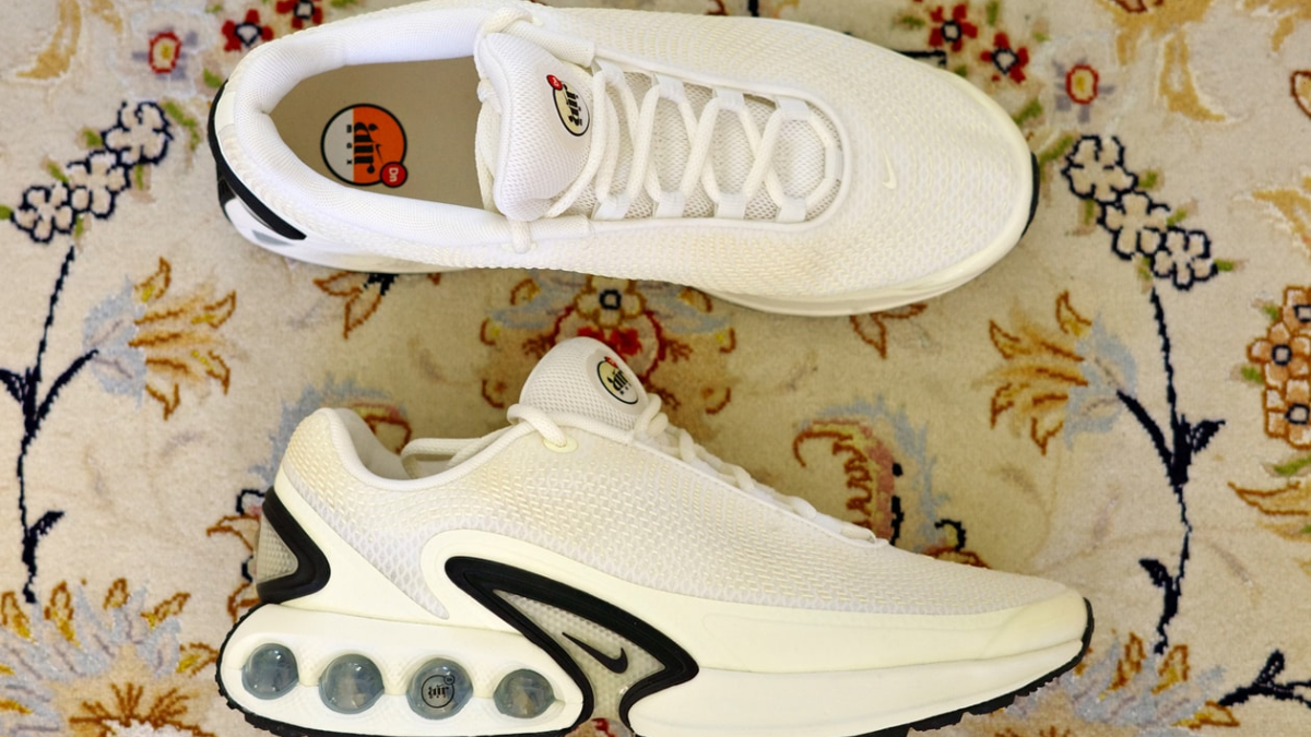 Bứt phá mùa hè nóng nực với 12 đôi sneaker siêu "hot" (Phần 1) Hinh anh 11: But pha mua he nong nuc voi 12 doi sneaker sieu "hot" (Phan 1)