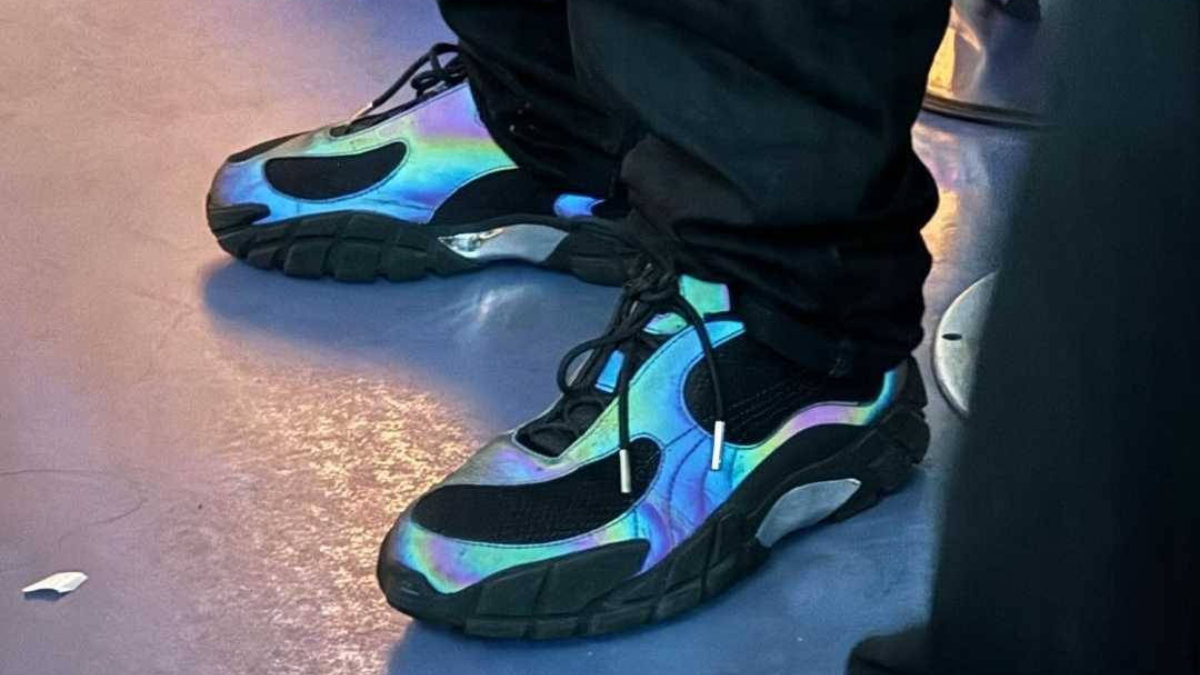 Bứt phá mùa hè nóng nực với 12 đôi sneaker siêu "hot" (Phần 2) Hinh anh 1: But pha mua he nong nuc voi 12 doi sneaker sieu "hot" (Phan 2)