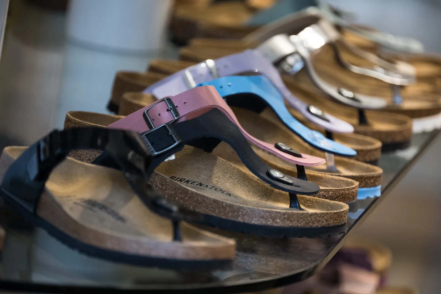 Narrow, Regular fit là gì? Hướng dẫn chọn dép Birkenstock Hinh anh 4: Narrow, Regular fit la gi? Huong dan chon dep Birkenstock