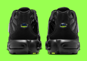 Giay Nike Air Max Plus 'Black Volt' FJ2591-001