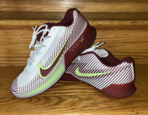 Giay Nike Court Air Zoom Vapor 11 'White Team Red' DR6966-104