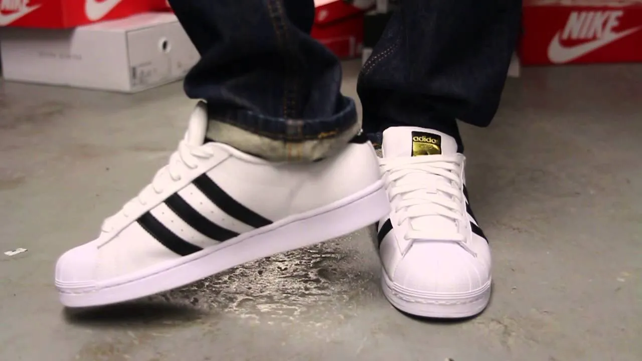 Top 10 mẫu giày của bố tốt kinh điển mọi thời đại Hinh anh 6: Top 10 mau giay cua bo tot kinh dien moi thoi dai