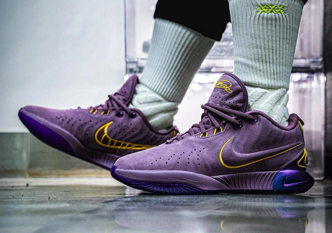 Nike LeBron 21: Chien Hai Cua Nha Vua