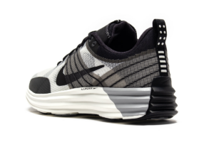 Giay Nike Lunar Roam 'Black White' DV2440-102