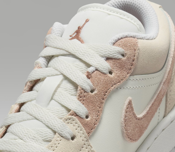 Giay Nike Air Jordan 1 Low SE GS 'Legend Light Brown' HF1863-200