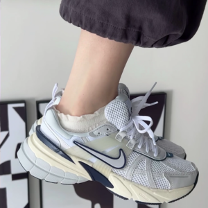 Giay Nike V2K Run 'White Midnight Navy' FD0736-102