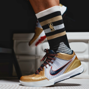 Giay Nike Zoom Kobe 4 Protro 'Gold Medal' FQ3544-100