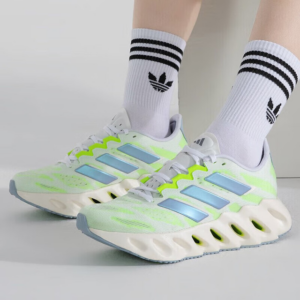 Giay Adidas Switch FWD 'White Lucid Lemon' FZ5685