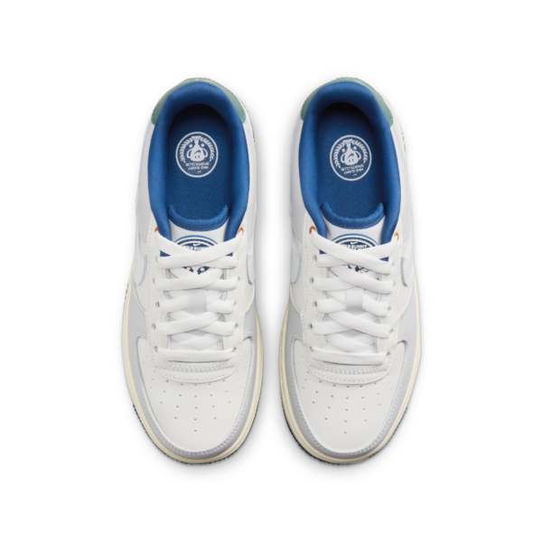 Giay Nike Air Force 1 LV8 'Sail White Blue' HM3721-111