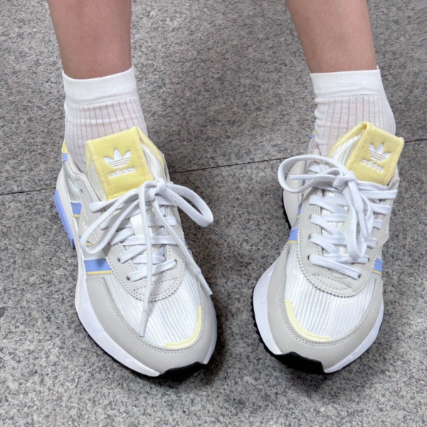 Giay Adidas Retropy F2 'White Blue Dawn' HQ1988