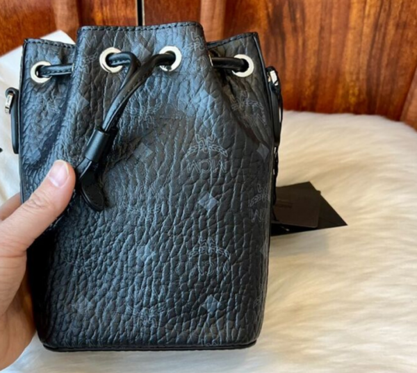 Tui MCM Zoo Panda 'Black White' MWDBAXL01BK001