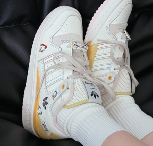 Giay Adidas Forum Low CL x Disney 'White' JR5457