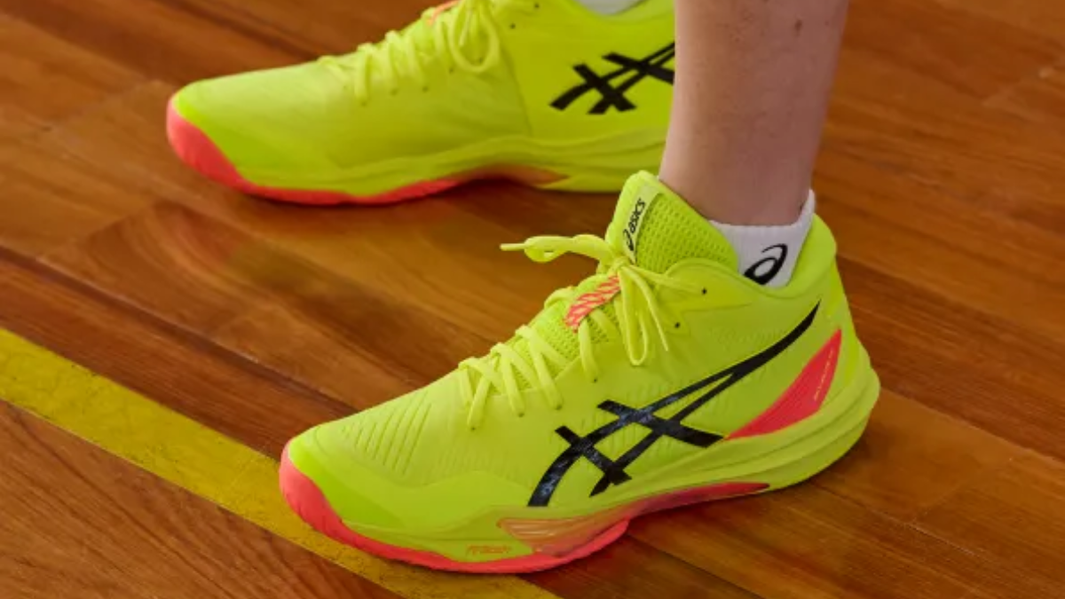 Hinh anh 9: Nike dang lao dao? Lieu ga khong lo co bi "tuoc" ngoi vuong?