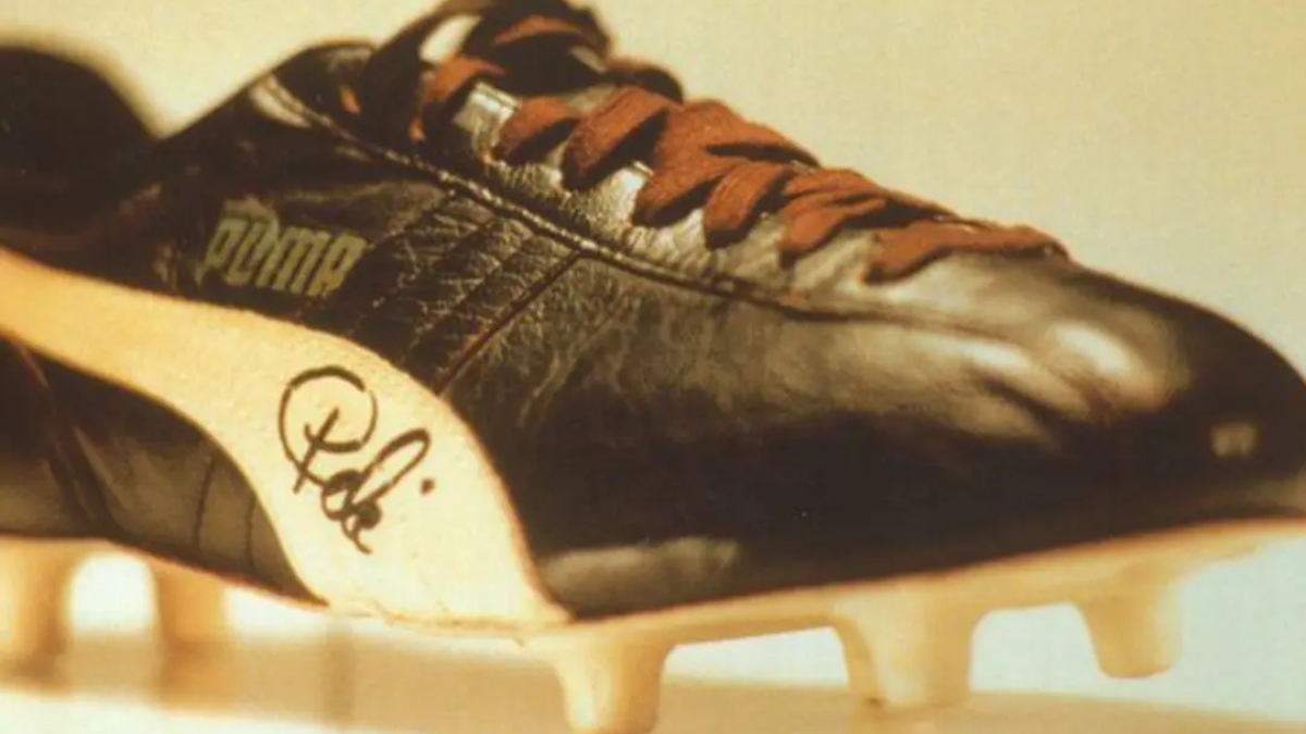 Hành trình của những đôi giày bóng đá định hình lịch sử (Phần 1) Hinh anh 9: Hanh trinh cua nhung doi giay bong da dinh hinh lich su (Phan 1)