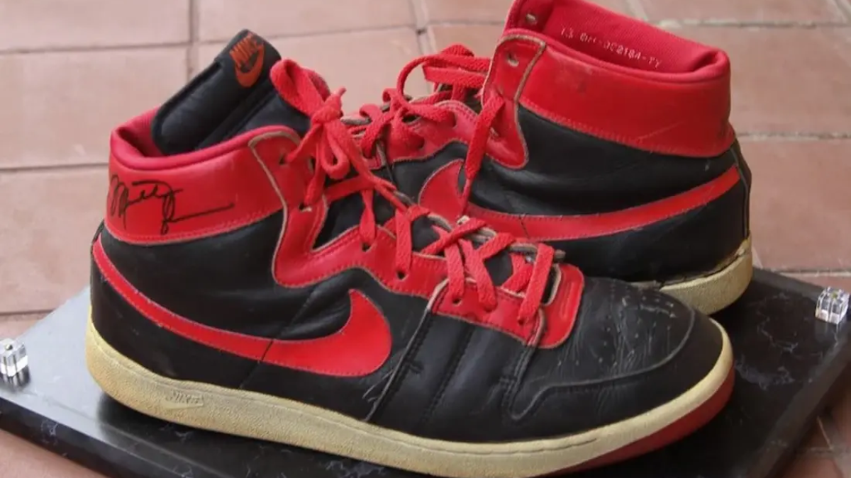 5 lần vận động viên đã "phá vỡ" quy tắc giày thể thao Hinh anh 3: 5 lan van dong vien da "pha vo" quy tac giay the thao