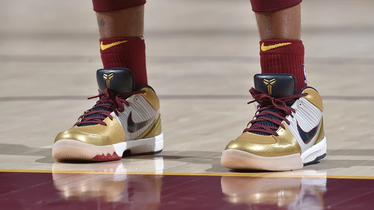 Nâng tầm với 7 đôi sneaker lấy cảm hứng từ Thế vận hội Paris Hinh anh 2: Nang tam voi 7 doi sneaker lay cam hung tu The van hoi Paris