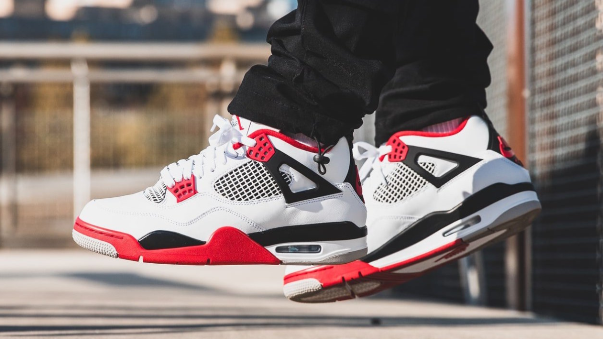 Hinh anh 3: Top 9 doi Jordan 4 khong the thieu trong bo suu tap