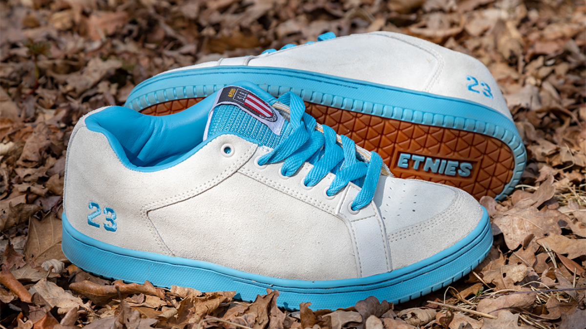 Những đôi giày sneaker đã định hình lịch sử trượt ván (Phần 2) Hinh anh 4: Nhung doi giay sneaker da dinh hinh lich su truot van (Phan 2)