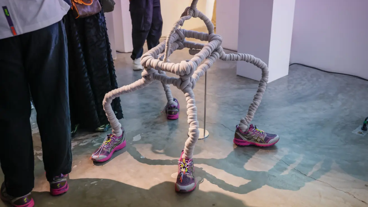 Xu hướng nổi bật tại Tuần lễ Thời trang Nam Paris Xuân Hè 2025 Hinh anh 22: Xu huong noi bat tai Tuan le Thoi trang Nam Paris Xuan He 2025