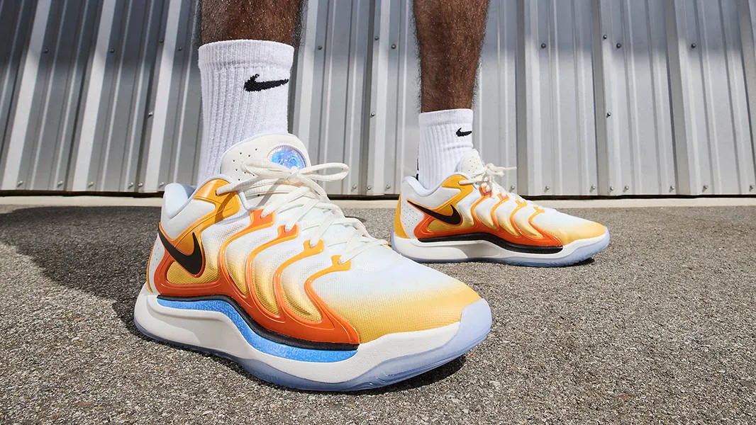 Top 8 mẫu giày bóng rổ chuyên dành cho người chân bè Hinh anh 5: Top 8 mau giay bong ro chuyen danh cho nguoi chan be