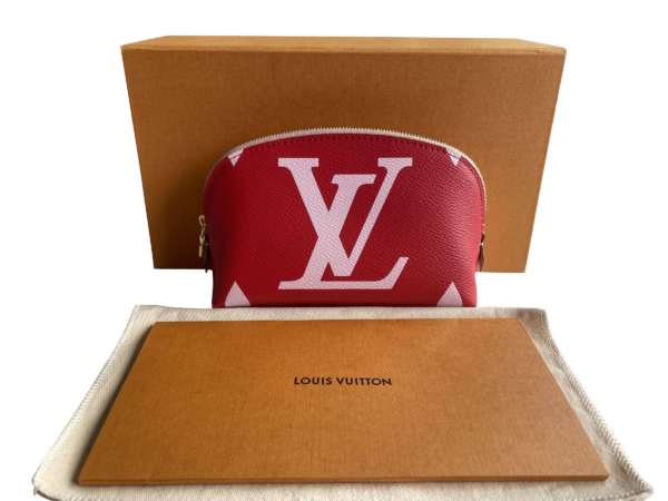 Tui Louis Vuitton Monogram Giant Pochette Cosmetech 'Red' M67694