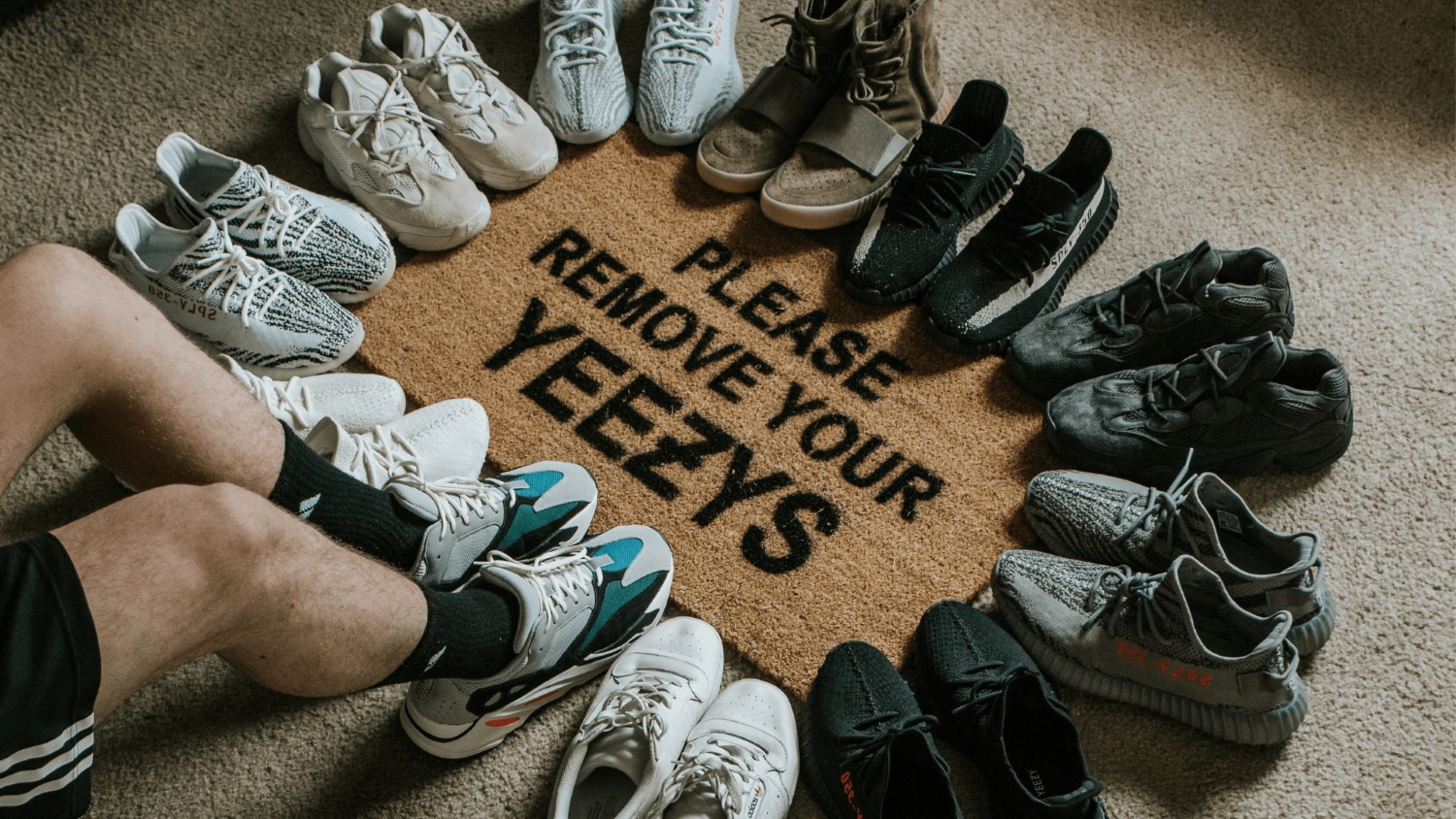 Adidas Yeezy: 2024 se la lan cuoi di ben nhau?