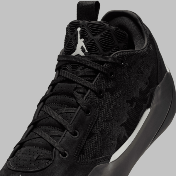 Giay Nike Air Jordan 39 'Lumiere' FQ0213-001