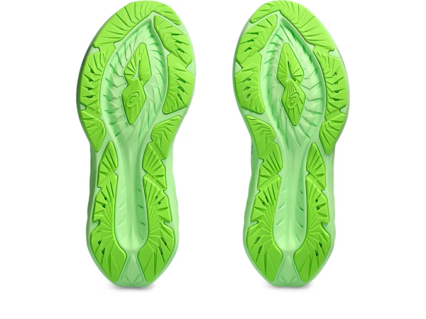 Giay Asics Novablast 4 'Illuminate Green' 1011B693-300